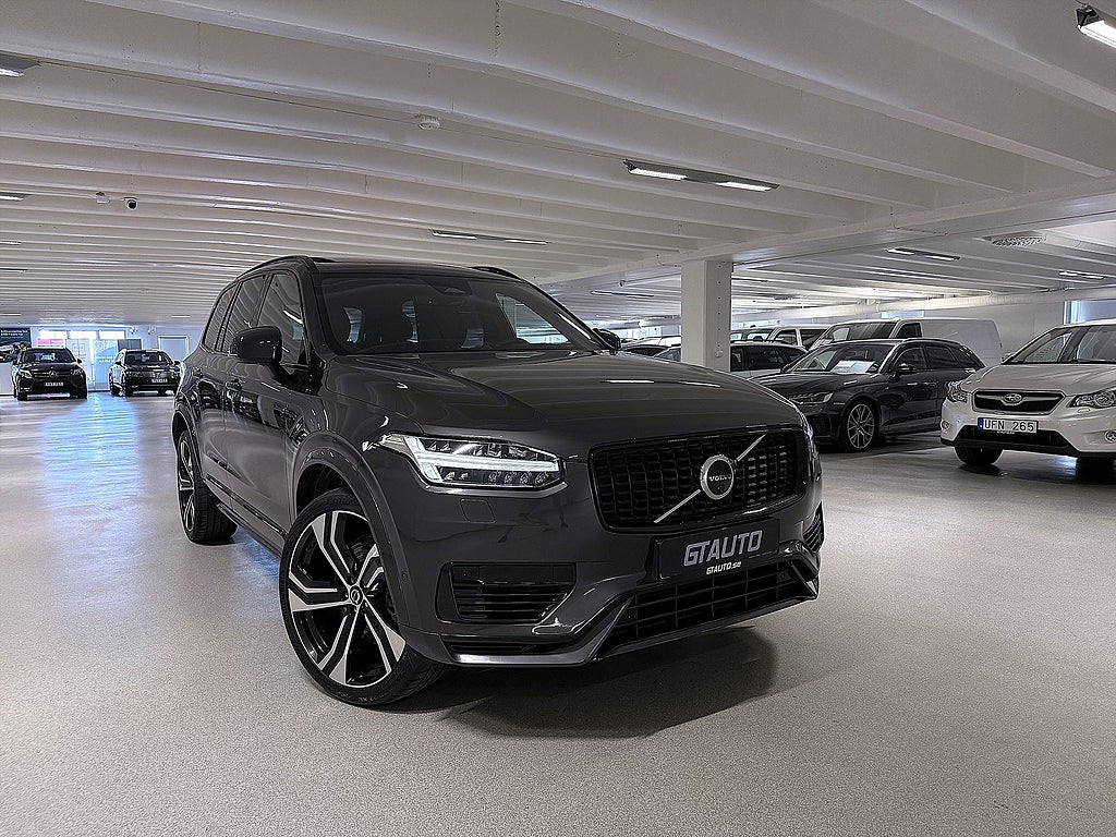 Volvo XC90 T8 AWD Ultimate Dark R-design 7 Sits Pano B&W 22" Moms