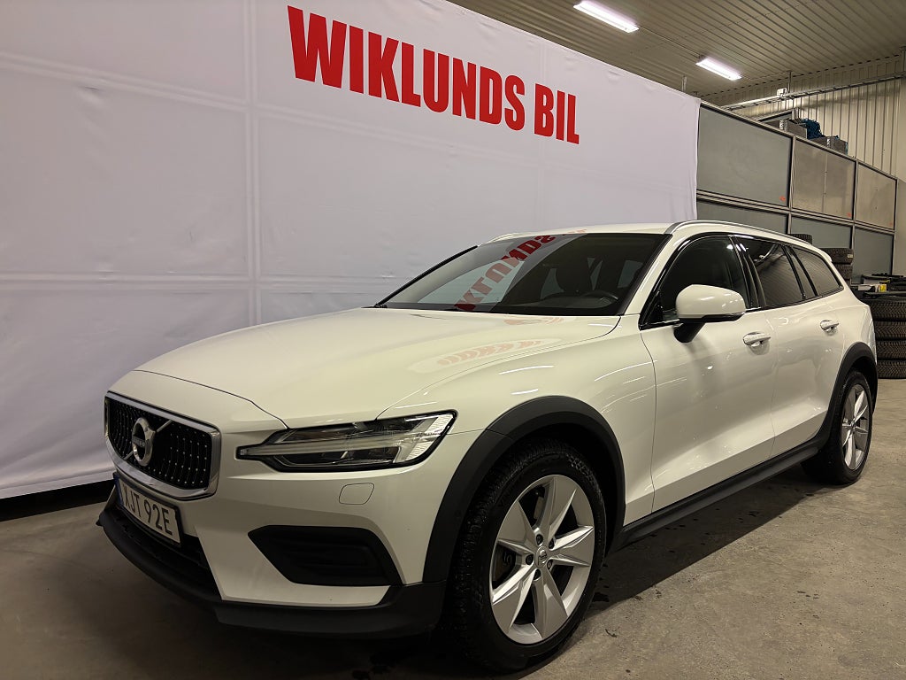 Volvo V60 Cross Country B4 AWD Geartronic Skinn VoC GPS Back