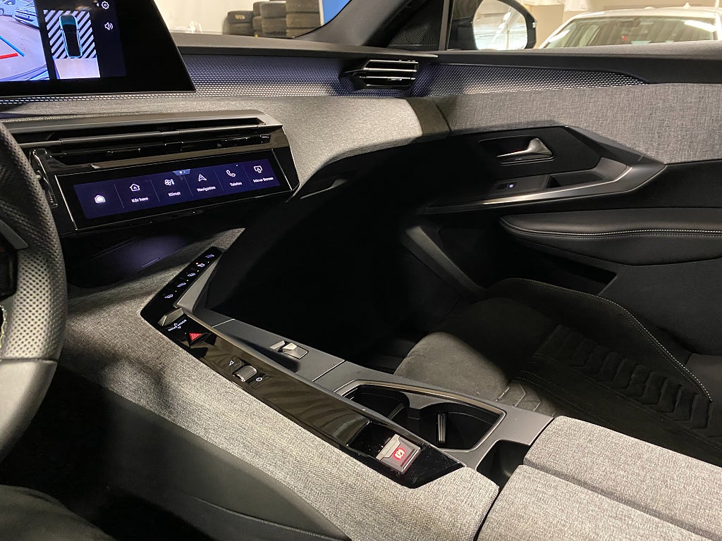 Bild på Peugeot 3008 GT HYBRID 136hk e-DSC