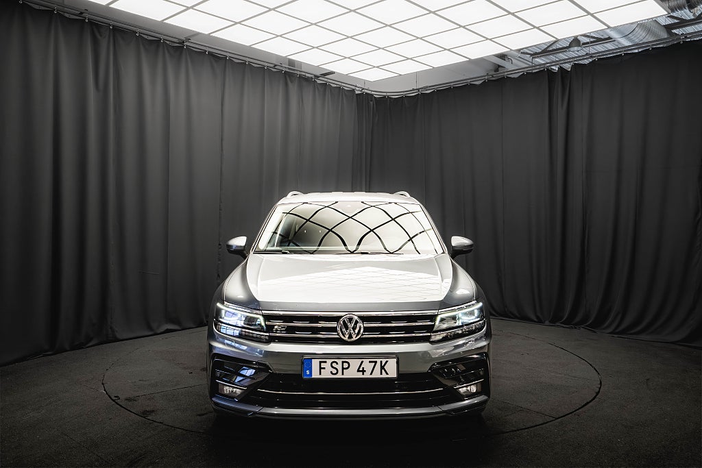 Volkswagen Tiguan Allspace TDI 4M R-Line 7sits D-VÄRM 20'' DRAG COCKPIT