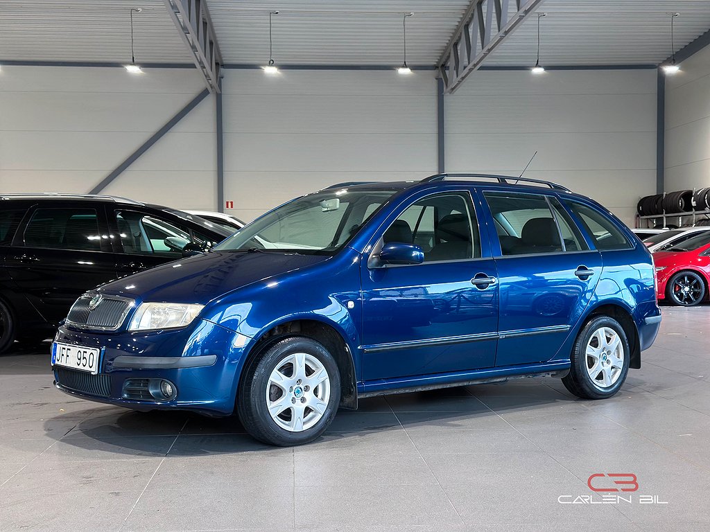 Skoda Fabia Kombi 1.4 En Ägare Elektrisk Värmare Vinterhjul