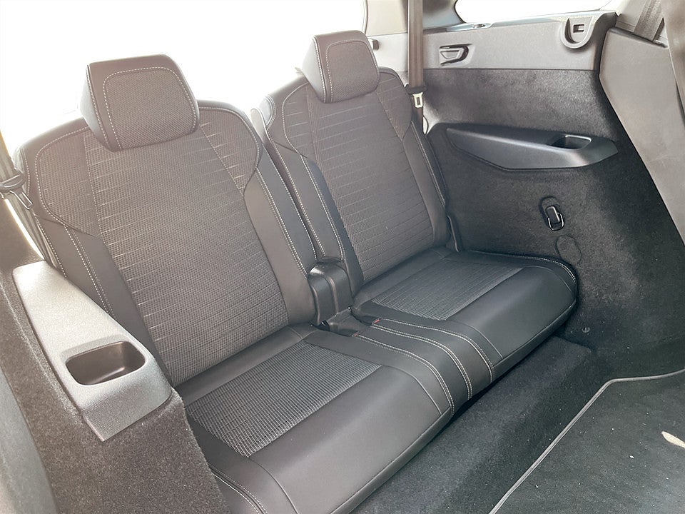 Bild på Peugeot 5008 GT 1.2 PT 130hk Aut 7-SITS B-KAMERA