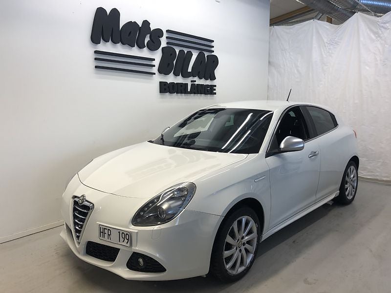 Alfa Romeo Giulietta 2,0 Jtdm Distictive Manuell 140 Hk
