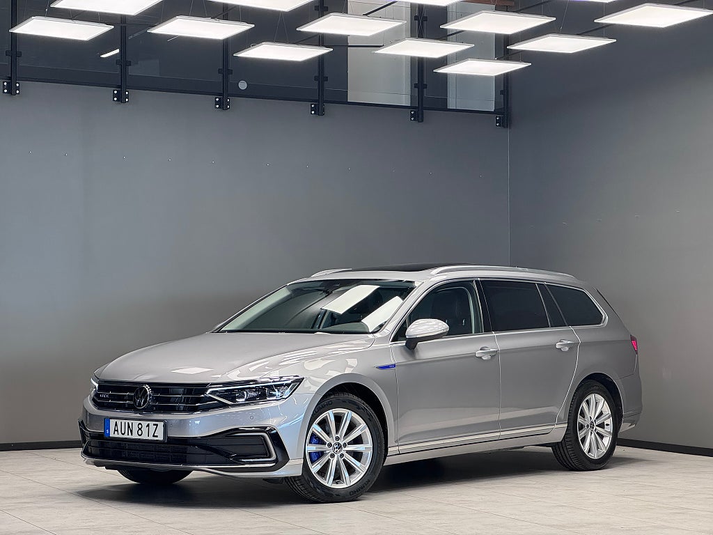 Volkswagen Passat Sportscombi GTE / Drag / Panorama