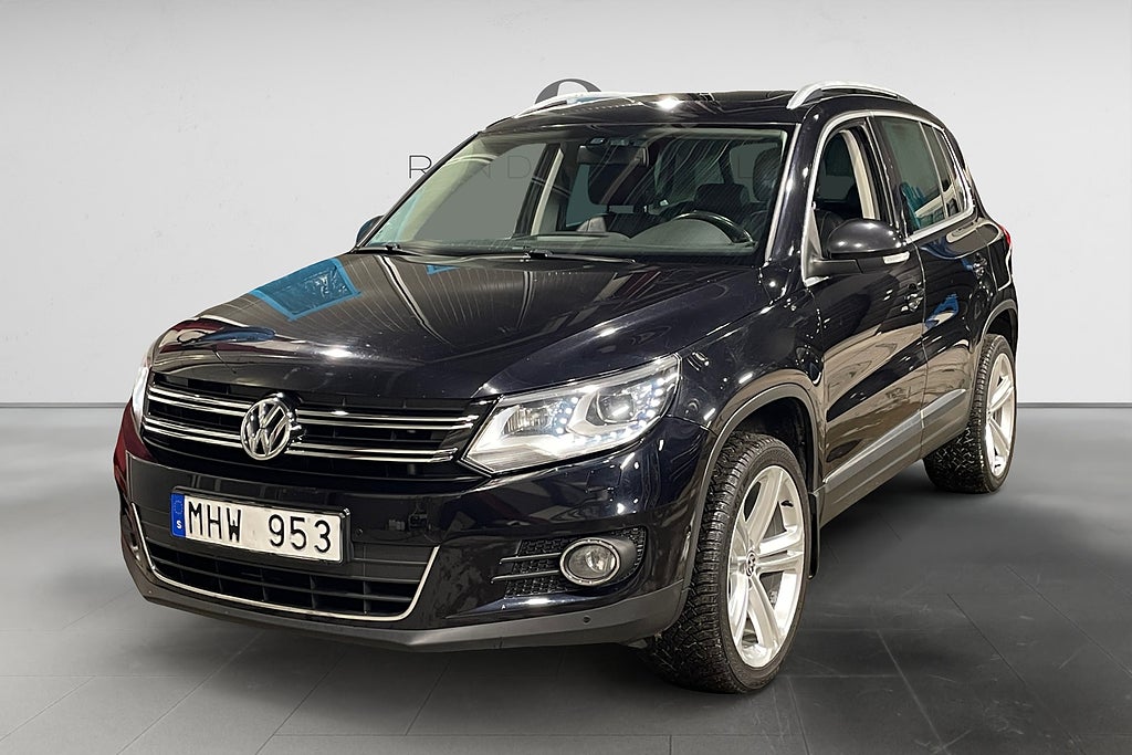 Volkswagen Tiguan 2.0 TSI 180 HK 4M R-LINE DRAG PANO SKINN M&K 0.67L/MIL 