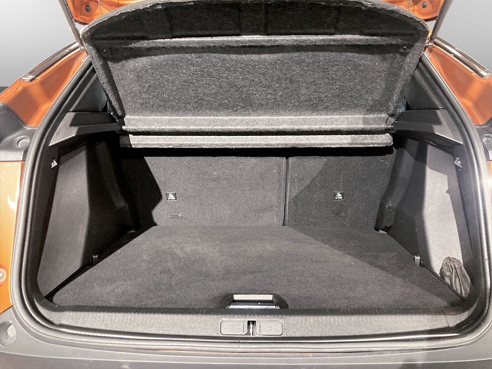 Bild på Peugeot 2008 Allure 1.2 PT 130hk Aut - B-KAMERA, CARPLAY