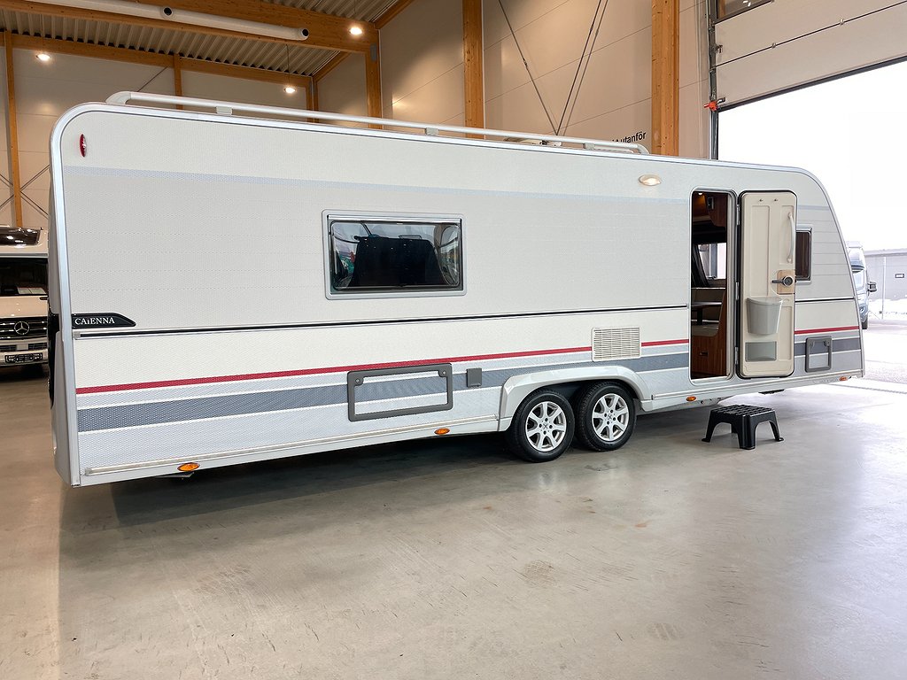 Caienna 740 - Cabby Caienna 740 / Förtält / ALDE / Långbädd / Ugn / Läder