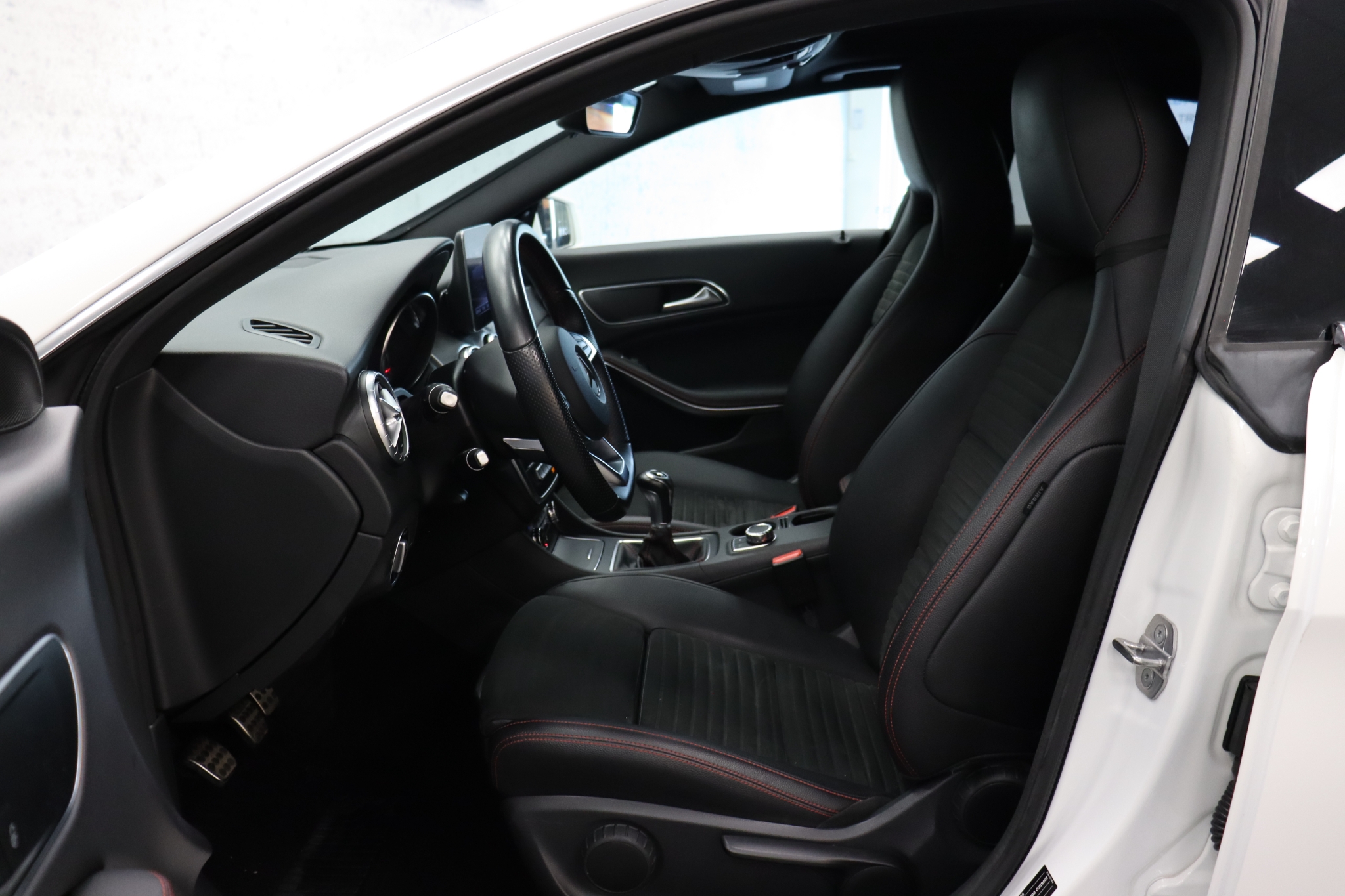 Mercedes-Benz CLA 180 d 2018, photo 7/34