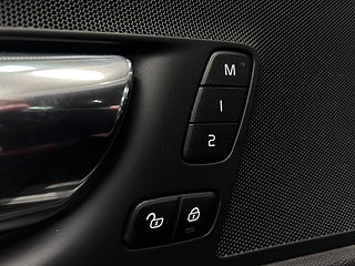 Volvo XC60 T8 TwEn AWD R-Design 360kamera/Panorama/Drag/GPS