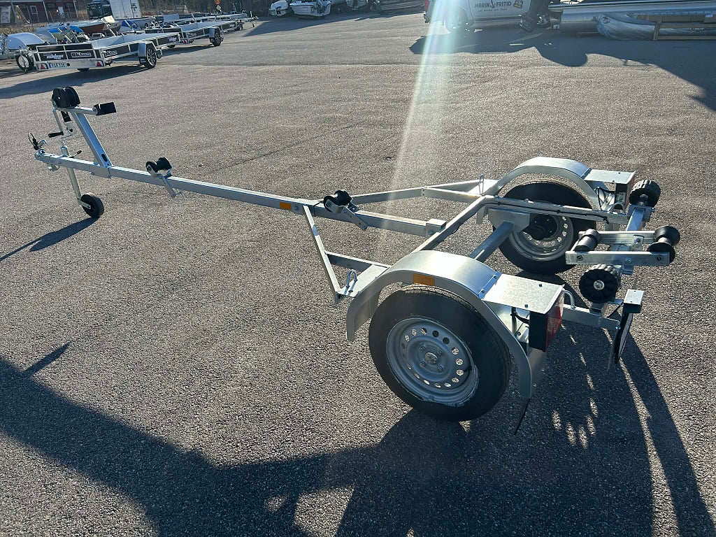 GAR Betanet Shark 600 80 km/h båttrailer 