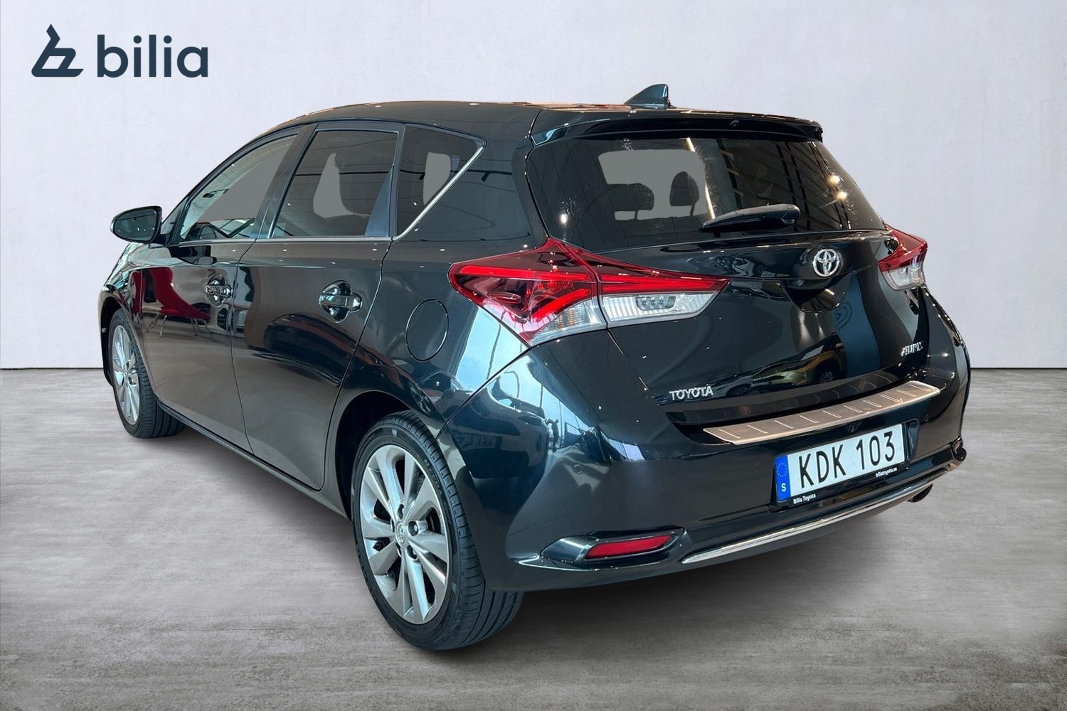 Toyota Auris 1.2 Turbo Executive 2017, bild 2/10