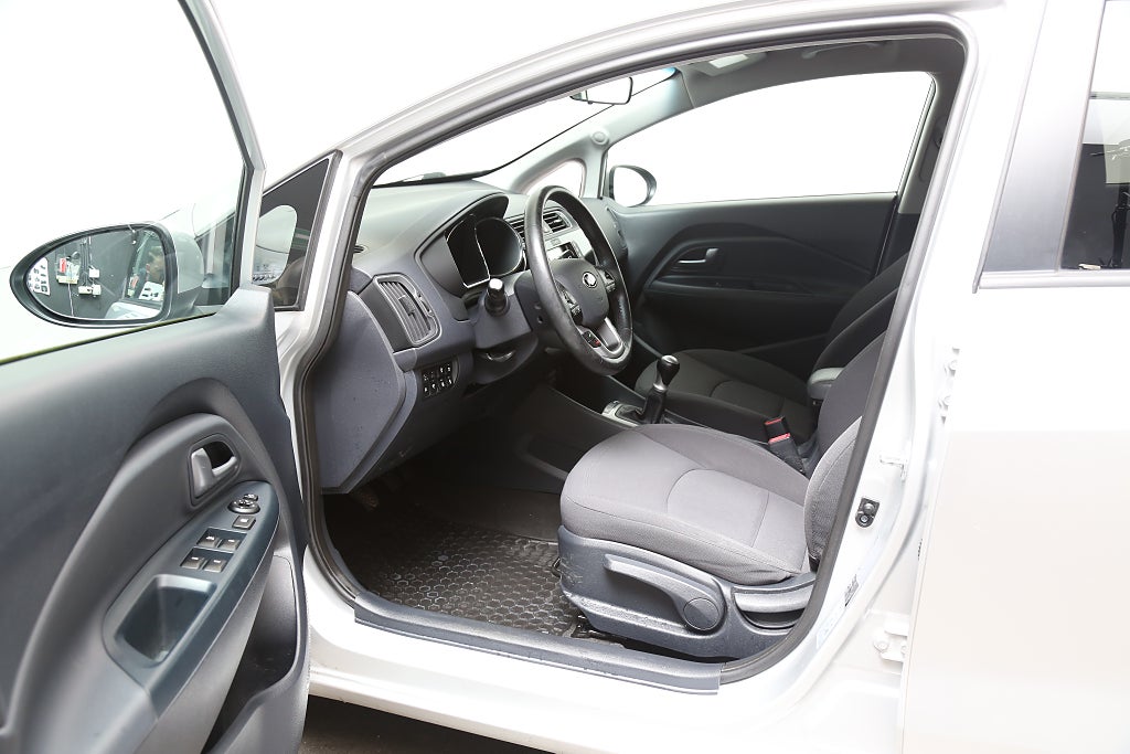 Kia Rio 1,2 84hk Special Edition 5dr Navi + Backkamera 2016