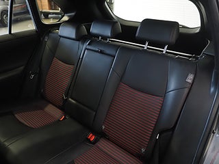 SUV Toyota RAV4 13 av 26