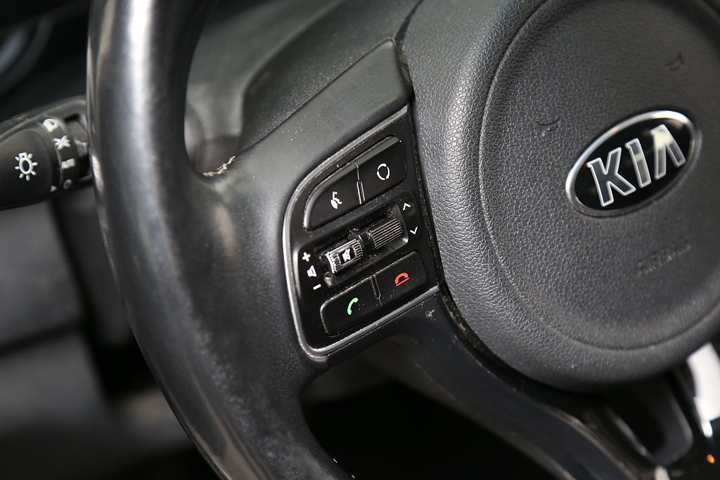 Kia Niro P-HEV 141hk Advance Plus Aut Motorv Dragkrok 2018