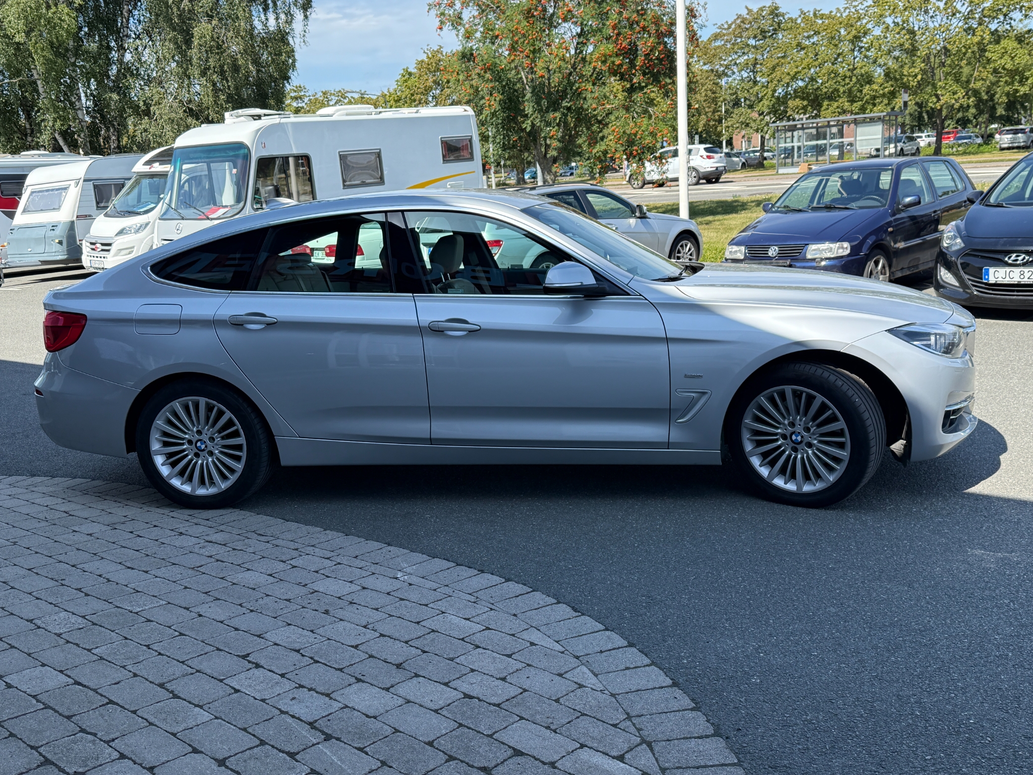 BMW 330 2018, bild 3/46
