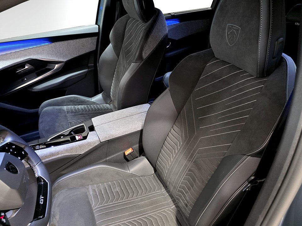 Bild på Peugeot E-5008 GT 214hk Aut - 7-SITS,B-KAMERA,DRAG