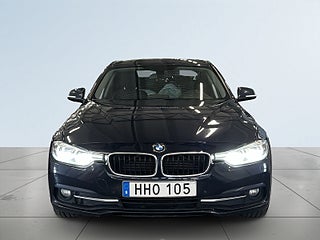 BMW 320D xDrive Sedan S&V-hjul/Farthållare/Parkeringssensorer