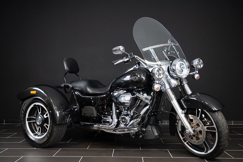 Harley-Davidson Freewheeler Vance & Hines ,B-Körkort