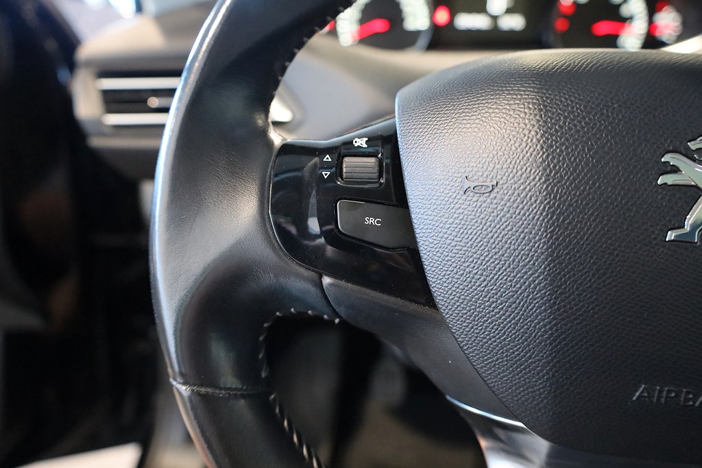 Peugeot 308 1,6 THP 125hk Active 5D Panorama Navi Blåtand 2013