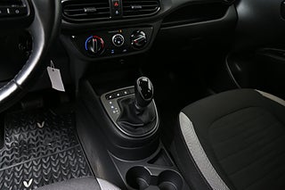 Halvkombi Hyundai i10 22 av 24