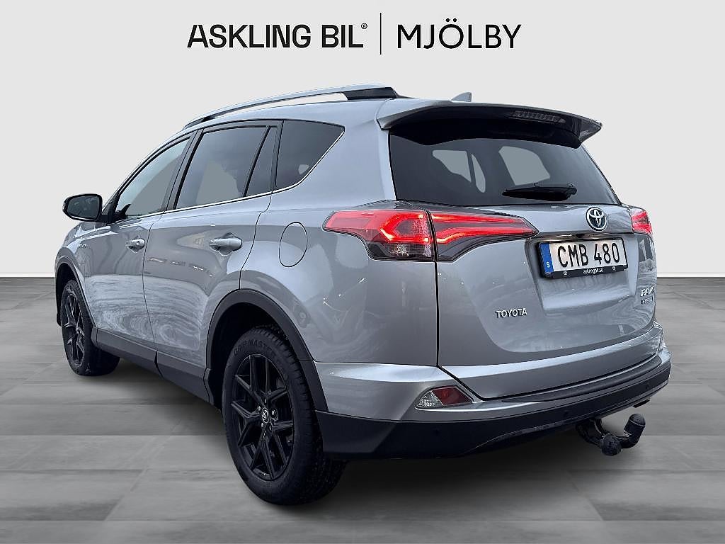 Toyota RAV4 2018 - miniatyr 3