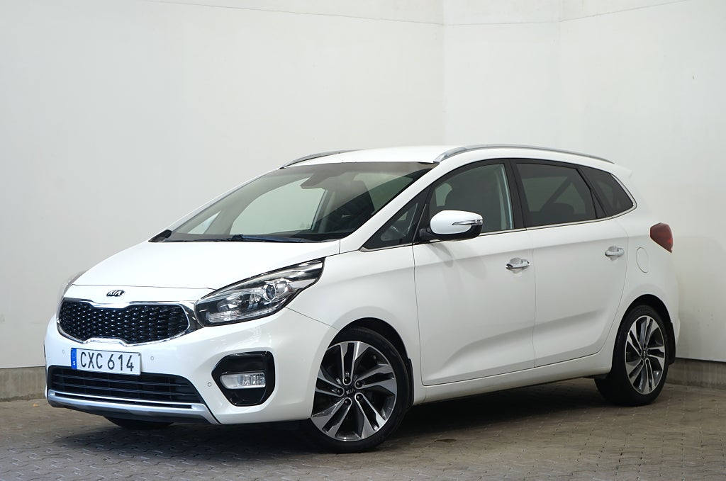 Kia Carens 1.7 GLS Advance Plus B-kamera Carplay 7-sits 141hk