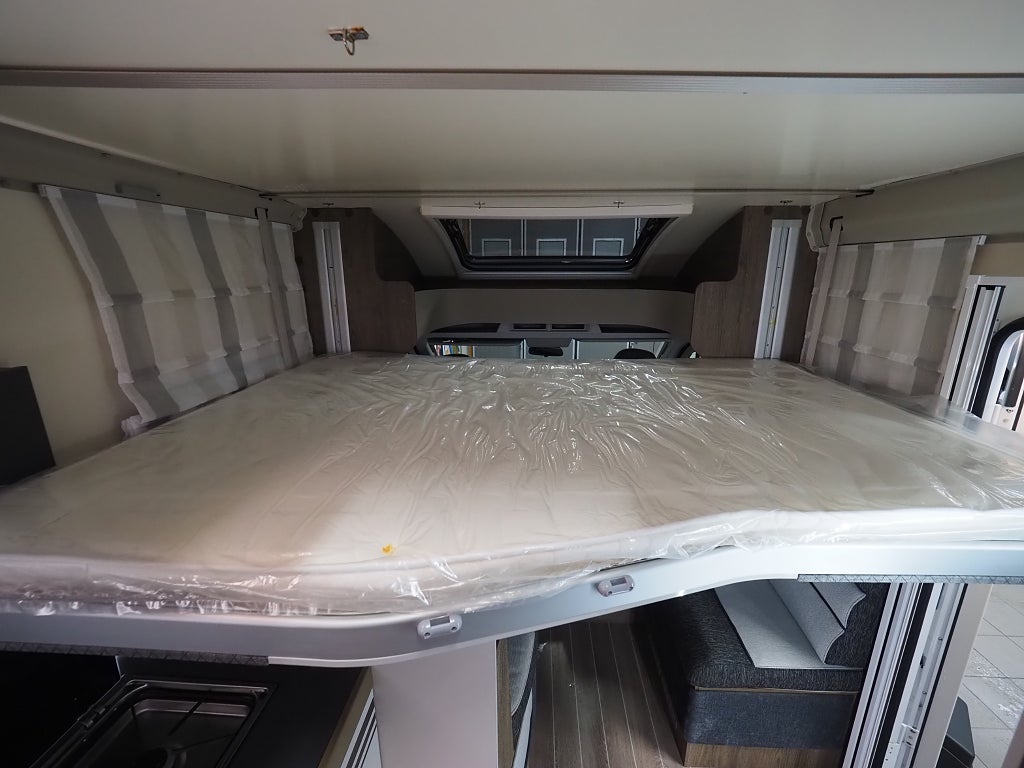 Ci Magis 82 XT Aut I ALDE I 3500kg I Låga långbäddar I Taksäng 2025