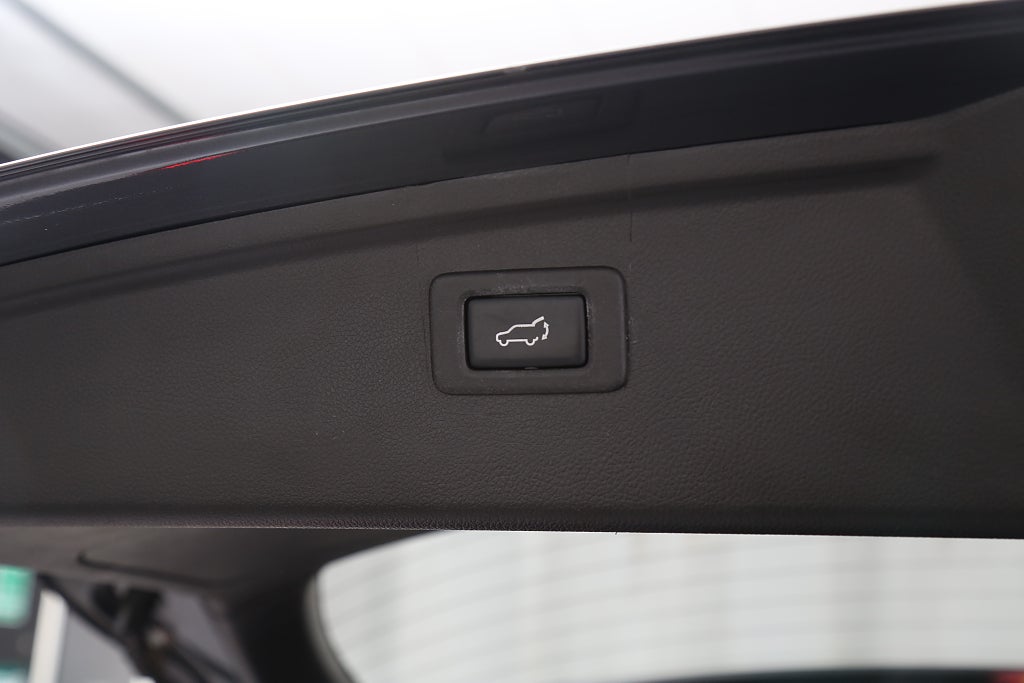 Subaru Outback 2,5i 175hk Summit AWD Taklucka H/K Skinn Extraljus Drag 2019