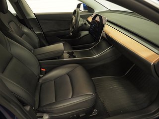 Sedan Tesla Model 3 11 av 22