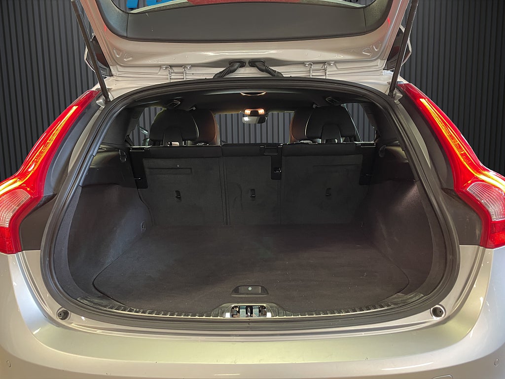 Volvo V60 2018 - miniatyr 13