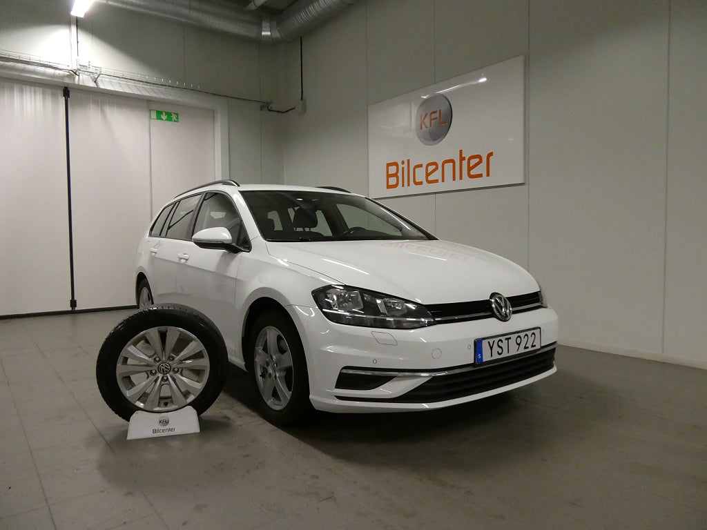 Volkswagen Golf 1.6 TDI *JANUARIREA* Aut-Drag-Värmare-Kamera