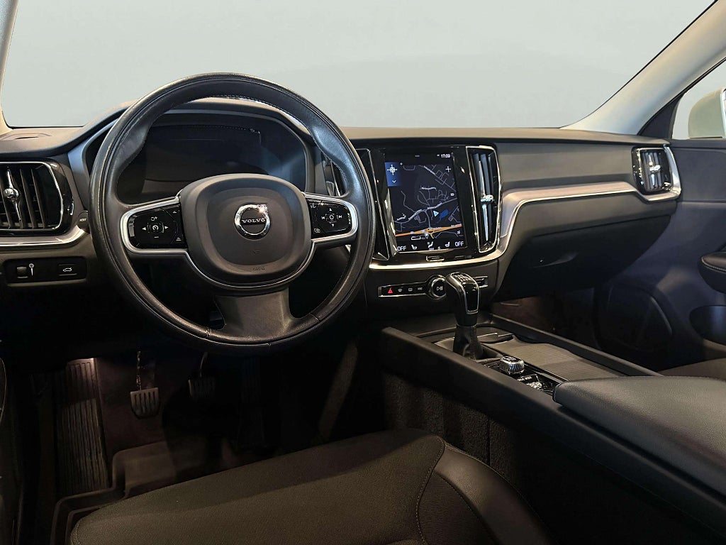 Volvo V60 D3 Momentum 2 Brukare Ny servad - miniatyr 12
