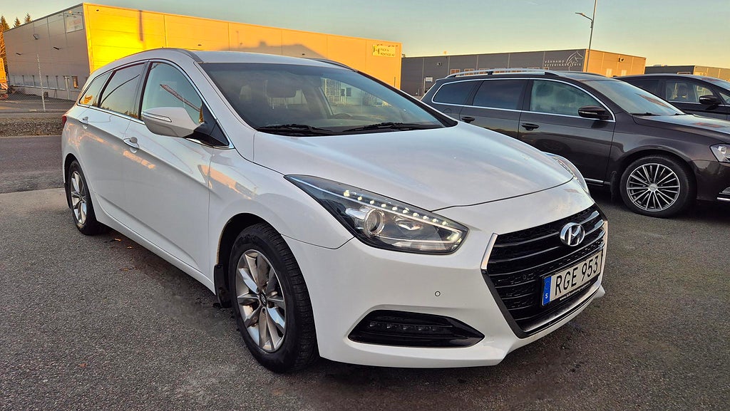 Hyundai i40 cw 1.6 GDI ActivePlus EU5 135 hk Nyservad Nybes