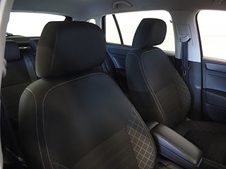 Halvkombi Skoda Rapid 9 av 19