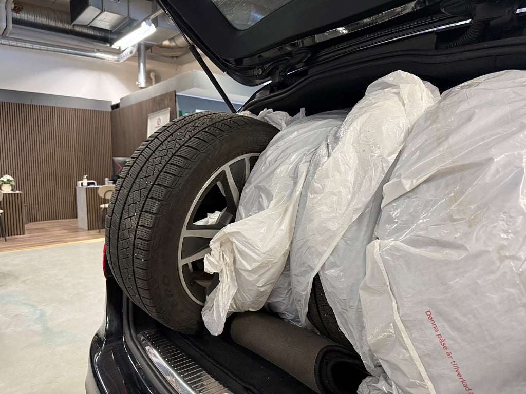 Mercedes-Benz C220 d 2018 - miniatyr 24