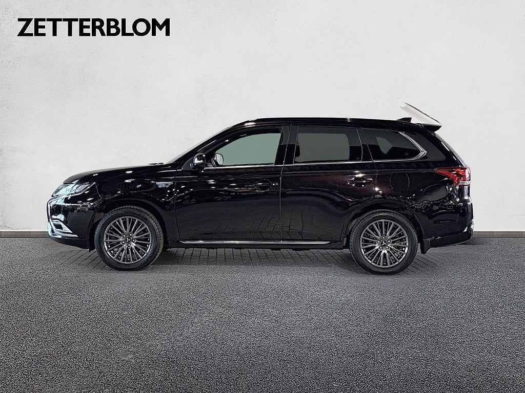 SUV Mitsubishi Outlander 2 av 16