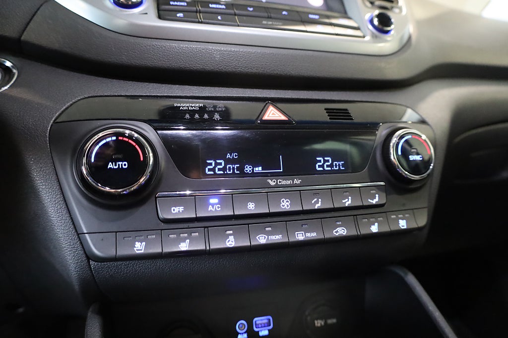 Hyundai Tucson 2.0 CRDi 4WD Premium Pano Navi Kamera M-Värme Läder