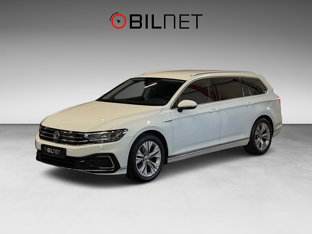 Volkswagen Passat Sportscombi GTE 1.4 TSI Plug-In LED Värmare Kamera Drag