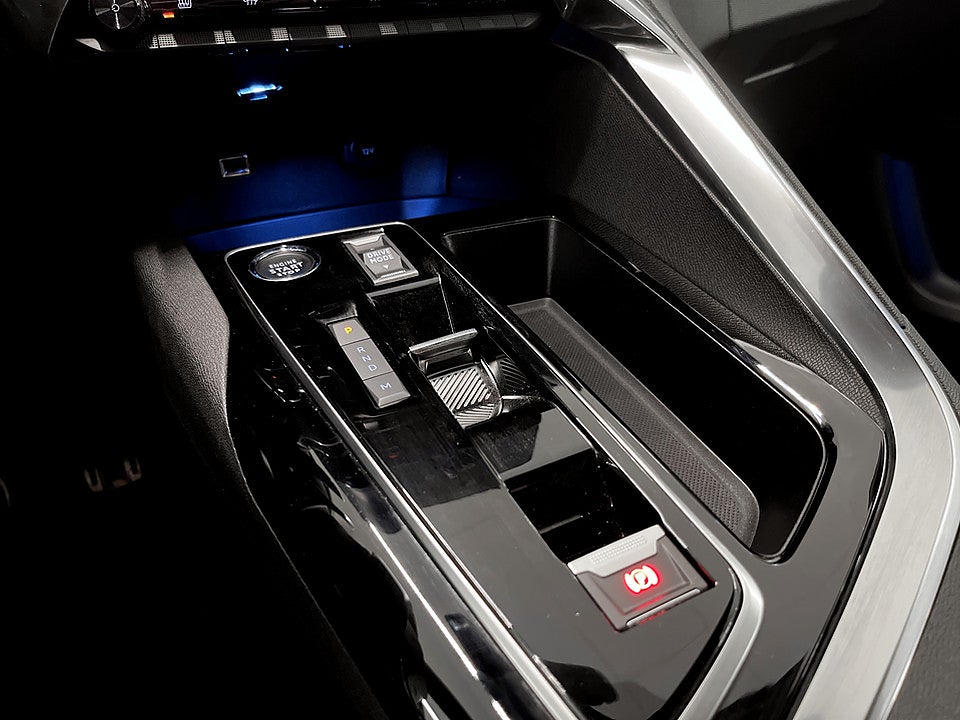 Bild på Peugeot 5008 GT 1.2 PT 130hk 7-SITS B-KAMERA CARPLAY