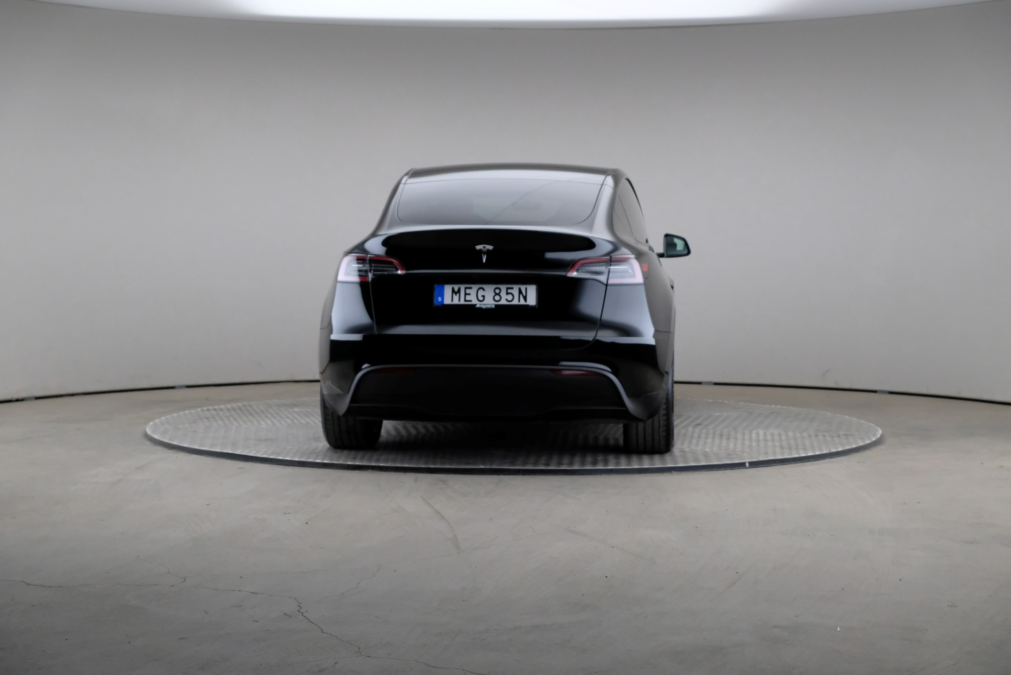 Tesla Model Y 2024, bild 2/10