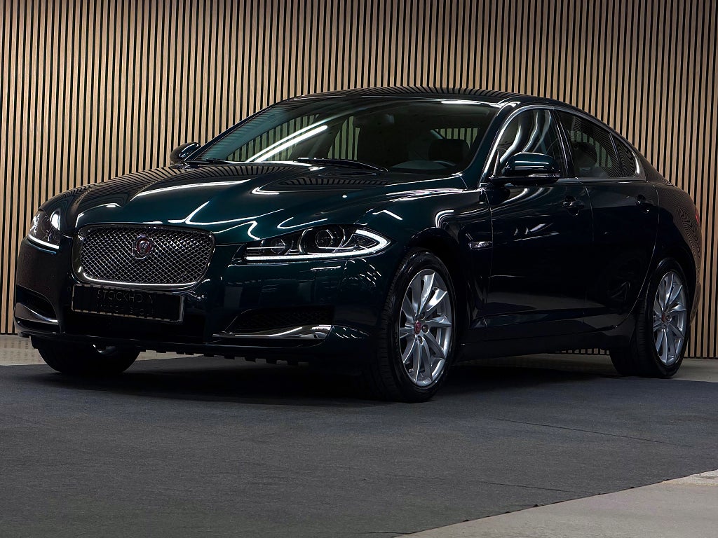 Jaguar XF 3.0 V6/ PREMIUM LUXURY/*DIPLOMAT*/BRITISH GREEN/1-ÄGARE