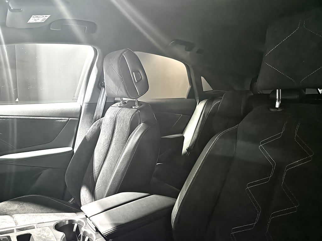 Bild på DS 7 Crossback E-Tense Performance Line+ 300hk Aut AWD - 360-KAMERA, CARPLAY, M