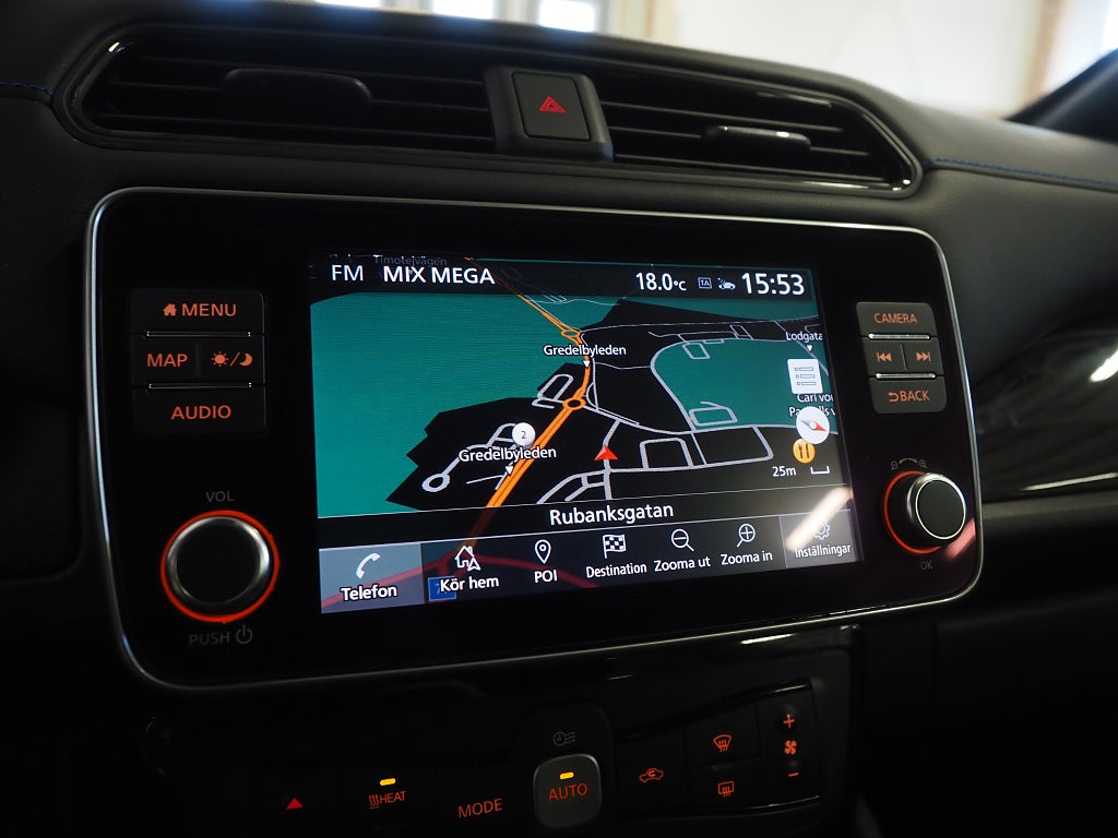 Nissan Leaf N-Connecta 40kWh | Värmepump | 360° Kamera | Moms | Nav 2023