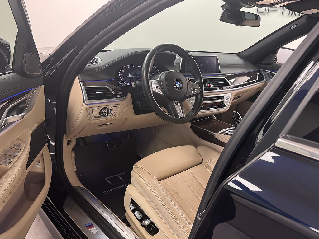 BMW 745 2020 - miniatyr 3