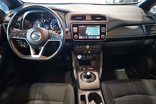 Halvkombi Nissan Leaf 12 av 22