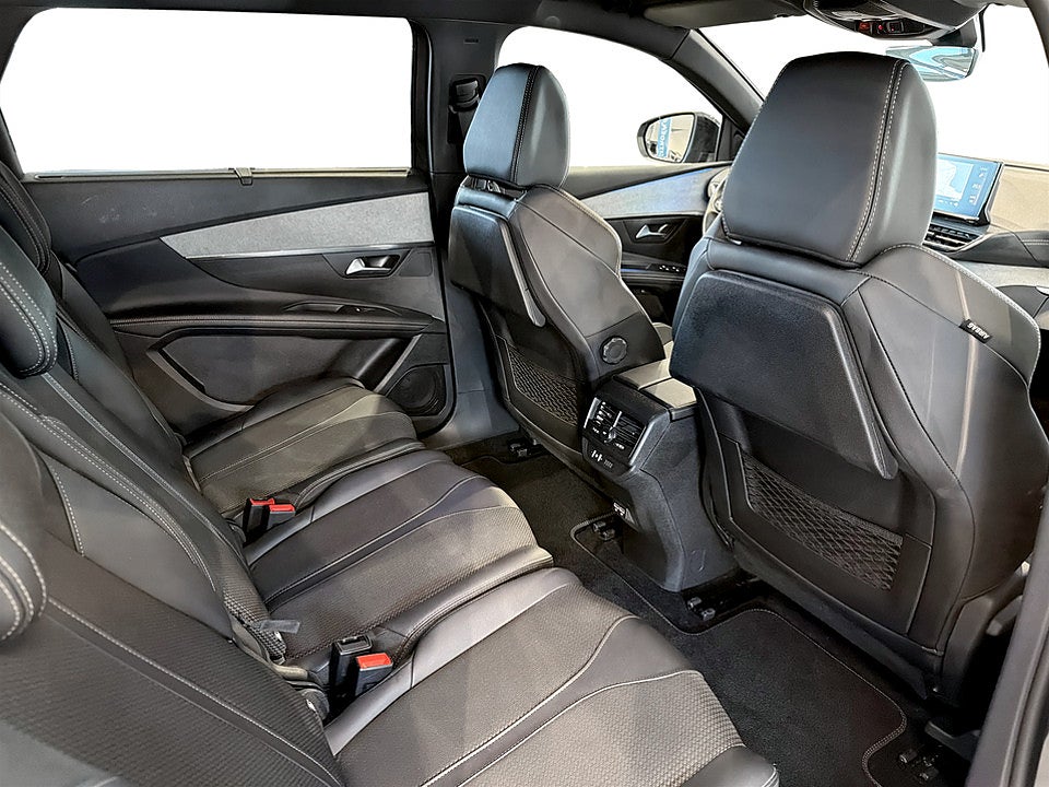 Bild på Peugeot 5008 GT 1.2 PT 130hk Aut 7-SITS B-KAMERA CARPLAY