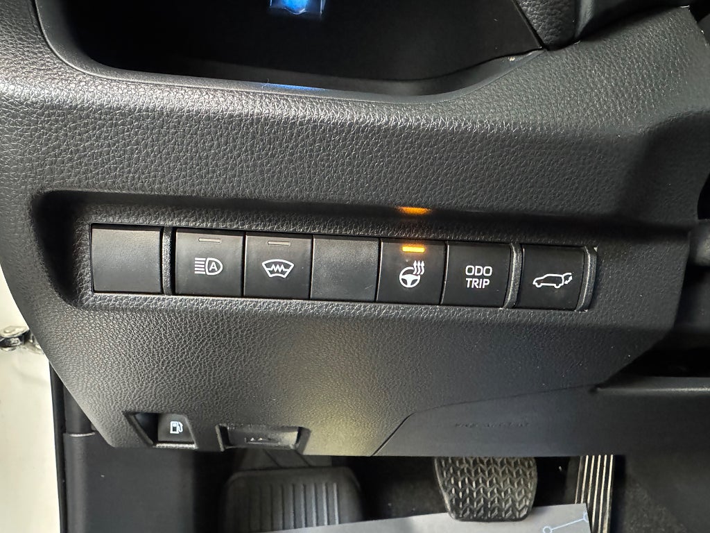 Toyota RAV4 2023 - miniatyr 16
