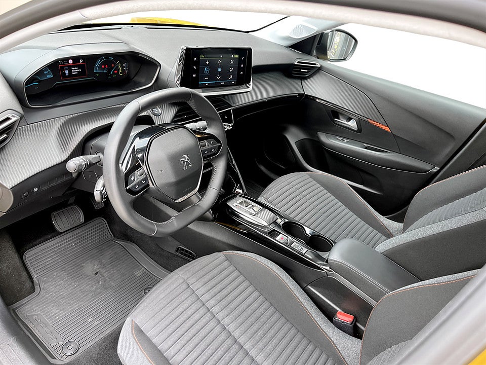 Bild på Peugeot E-208 Active 50 kWh 136hk CARPLAY BACKSENSORER