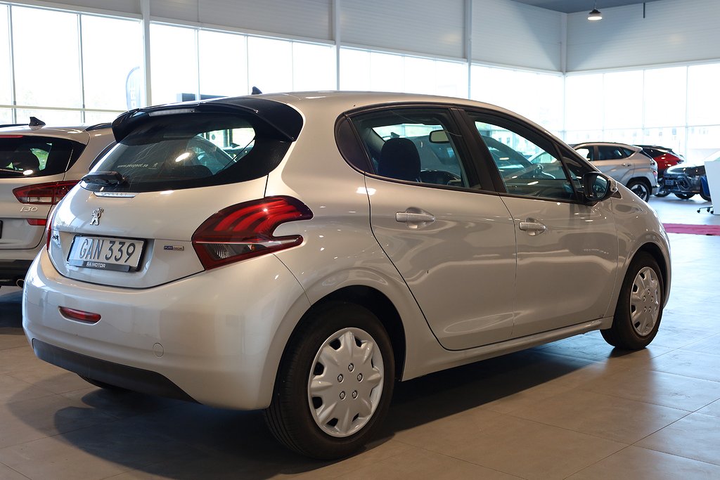 Peugeot 208 1,2 VTi 82hk Active PureTech Automat 5D 2017