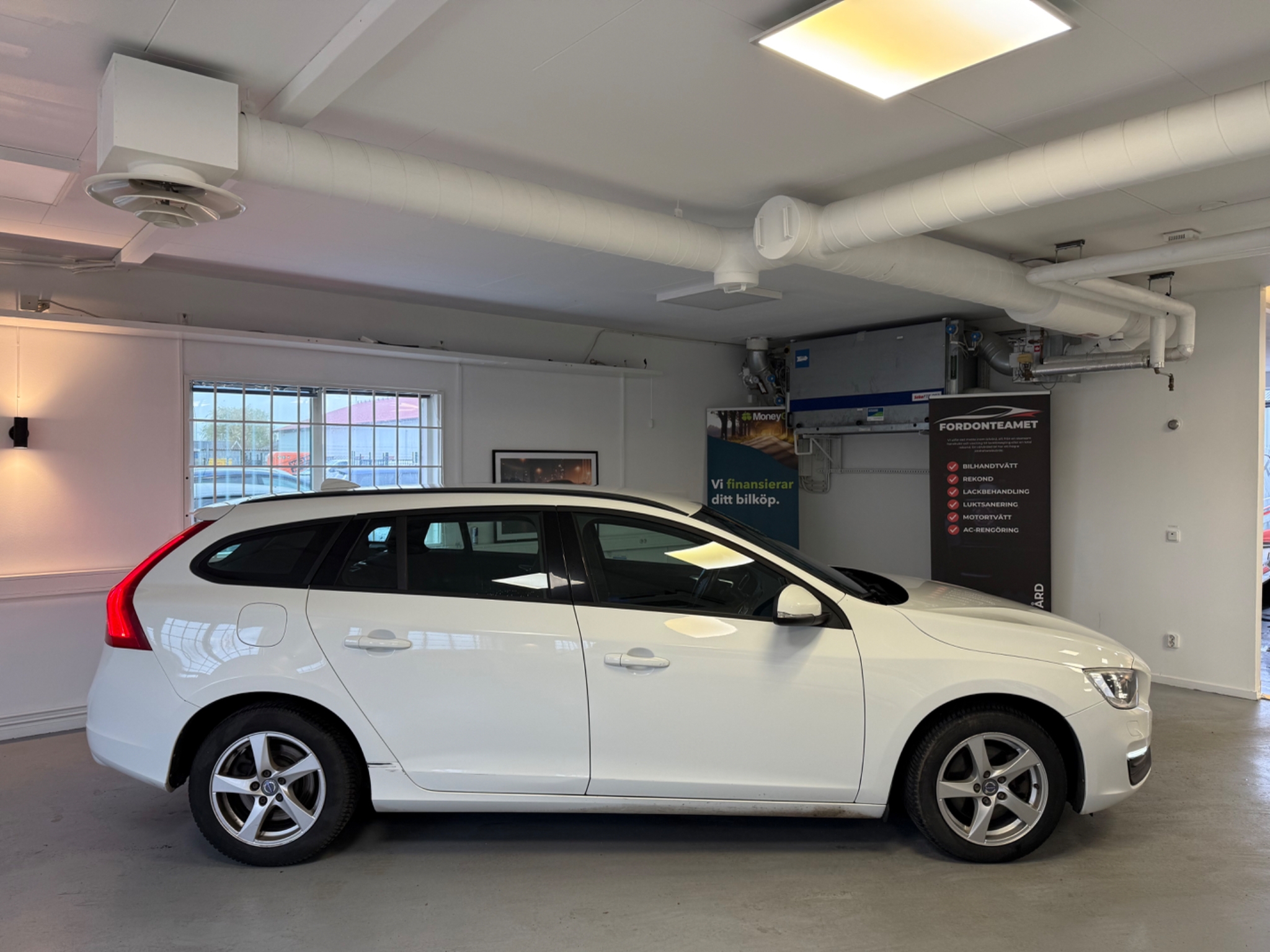 Volvo V60 D2 2016, kuva 4/44